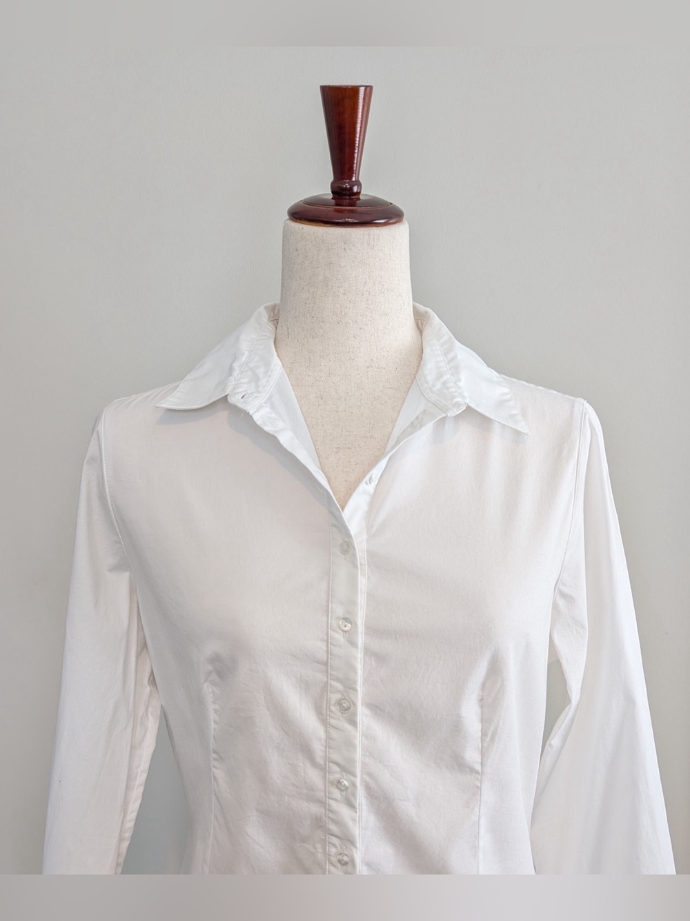 Anne Fontaine Women’s Netty Classic Long Sleeve Button Down Blouse White Size 42 - Picture 2 of 12